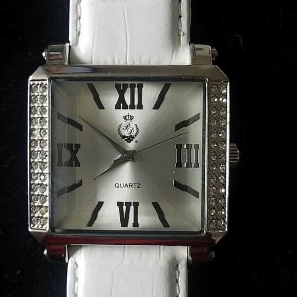 Premier Designs Watch - Picture 2 of 3